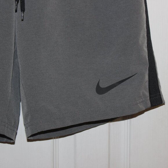 NIKE Men's Training DRI-FIT Size S Shorts Gray Pockets Drawstring Closure - Picture 4 of 7